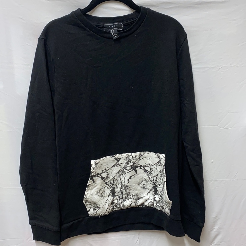 Large 21 Men Black and White Sweatshirt